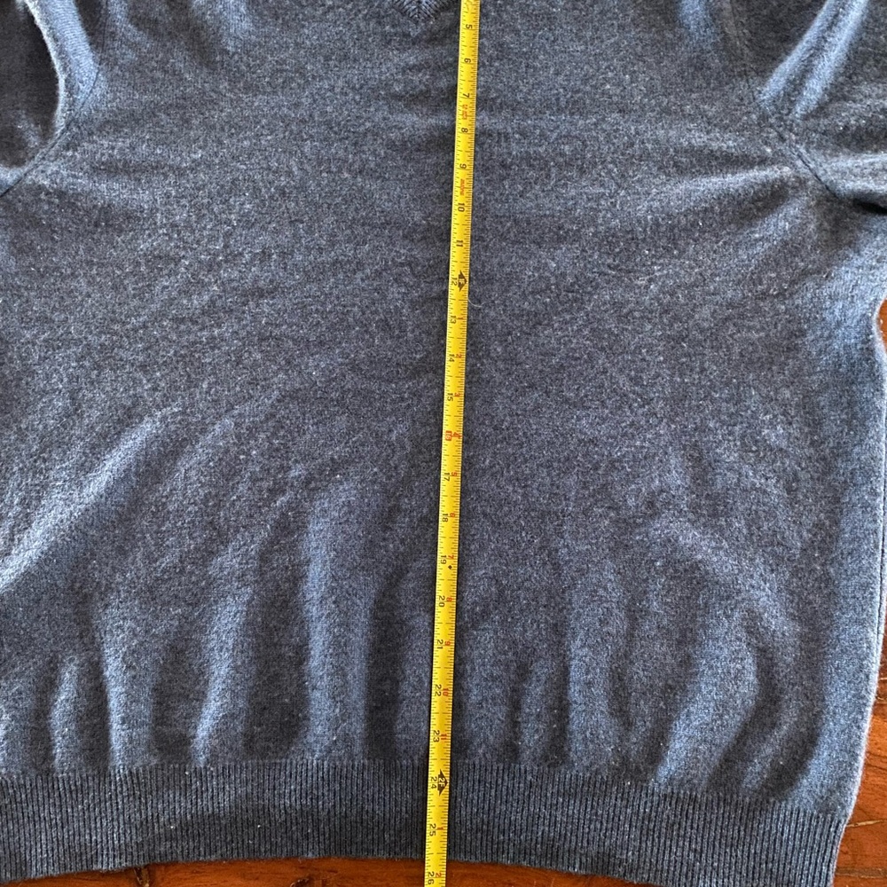 Set of 2 Club Room V-Neck 100% cashmere Sweaters sz L blue - Picture 9 of 11